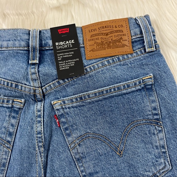 Levi's Size 28‎ Ribcage Cut Off Denim Jean Shorts - Picture 7 of 10